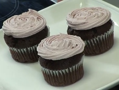 How To Cook Chocolate Cherry Muffins with Major Products Co
