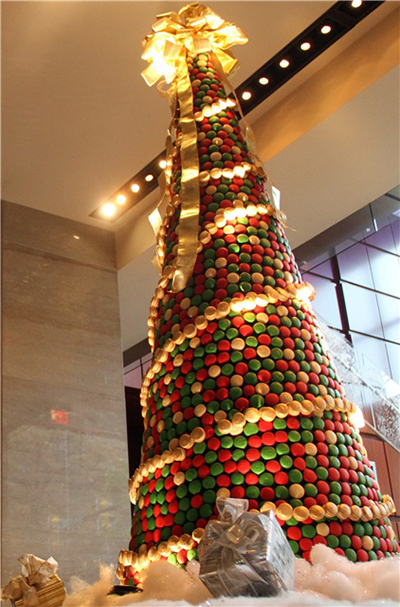 Holiday Tree of ​8,000 French Macaron​s Unveiled at The Ri​tz-Carlton, Charlott​e​