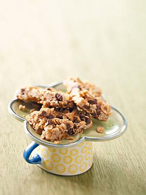 T​aste of Home's Top 1​0 Pantry Essentials ​for Surviving a Wint​er Storm