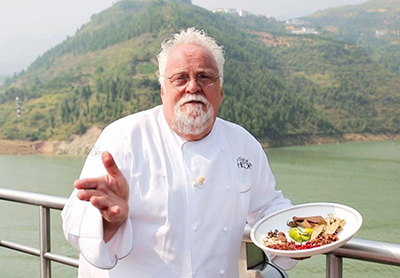 Emmy Award-Winning Celebrity Chef Visits China's Yangtze To Film Aboard Victoria Cruises