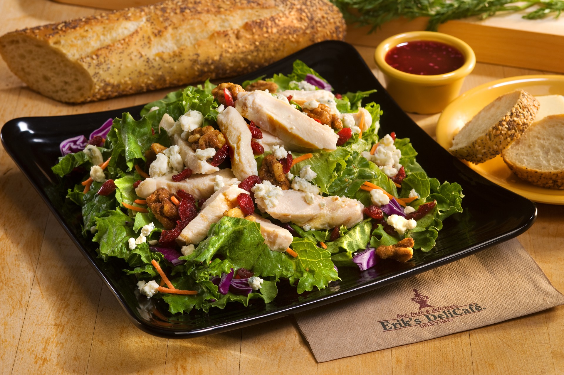 Tasty, Good-For-You Sandwiches Take Center Stage on HealthyDiningFinder.com