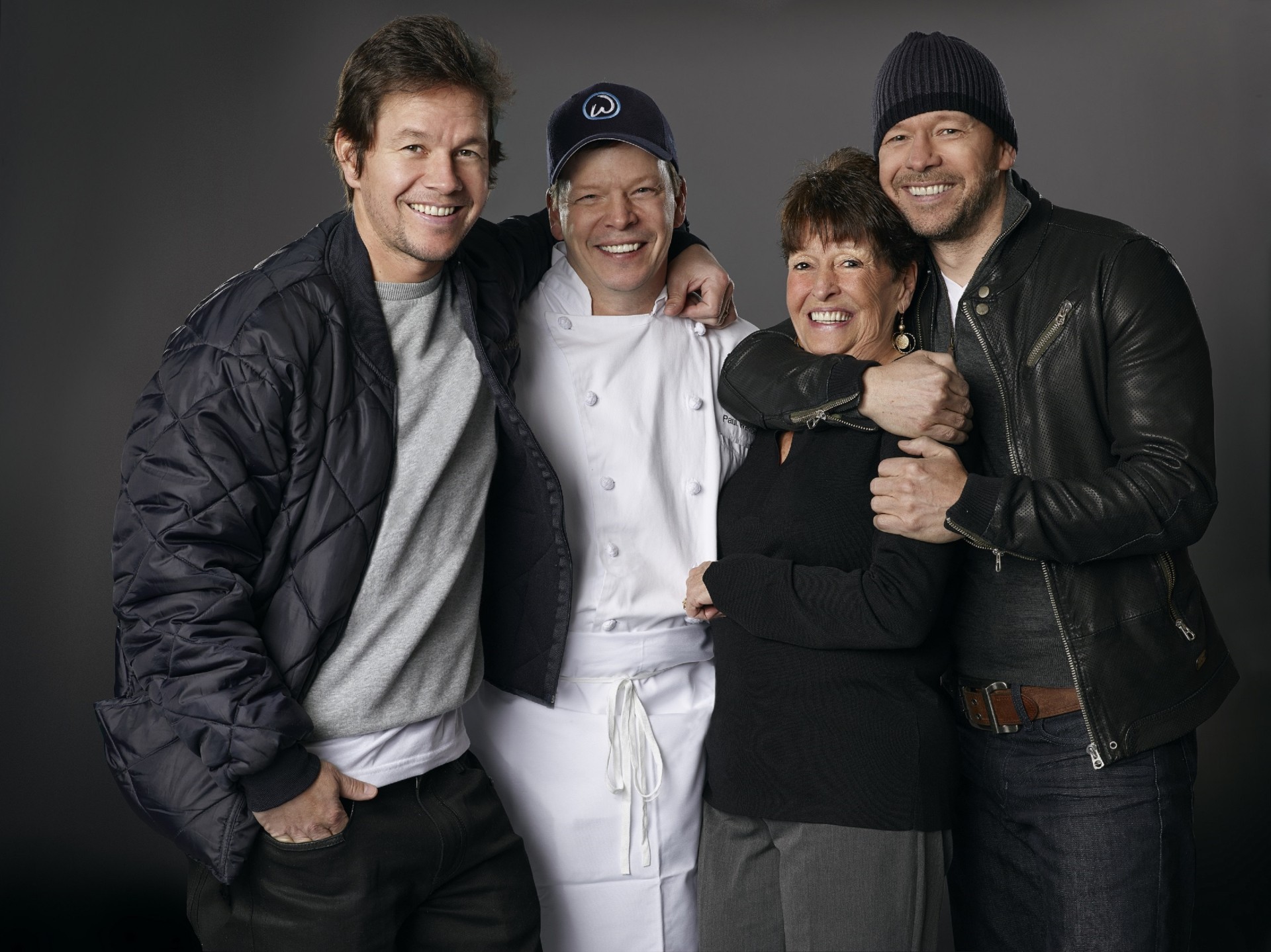 WAHLBERG FAMILY’S FAMED WAHLBURGERS COMING TO NEW YORK CITY WITH EARLY SUMMER OPENING AT CONEY ISLAND