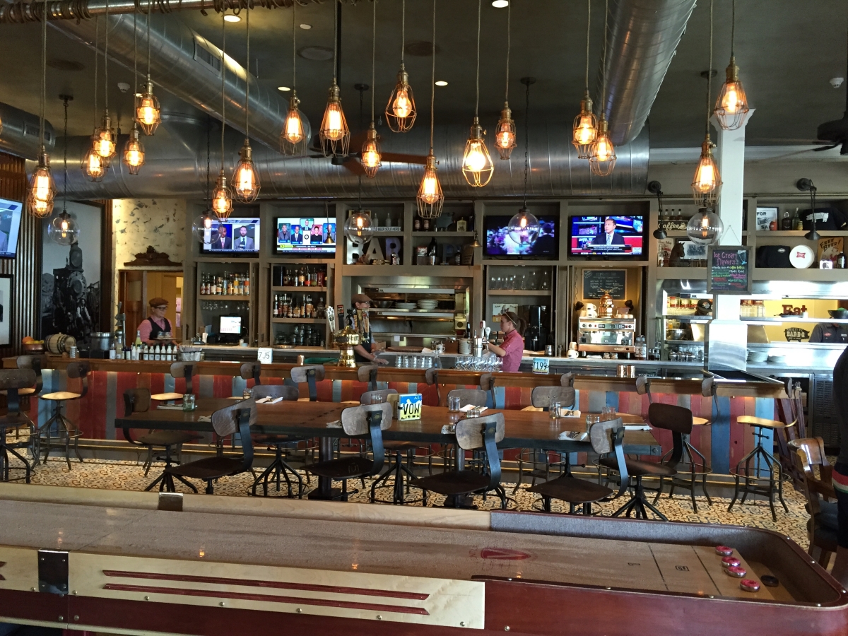7 Trendy Places to Eat, Drink and Dance in Scottsdale