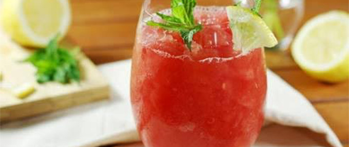 Watermelon-Strawberry Moscato Slushie Cocktail Recipe