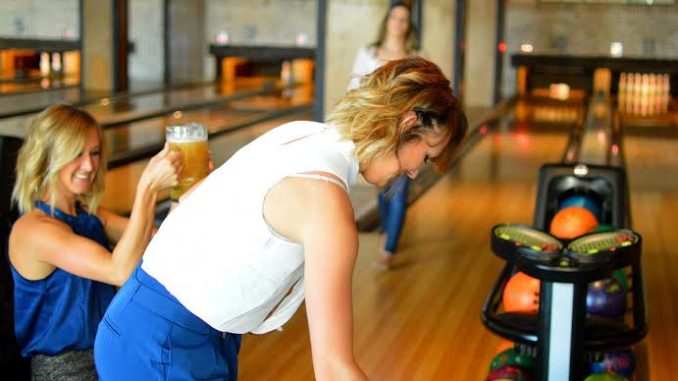 B&B bowling food