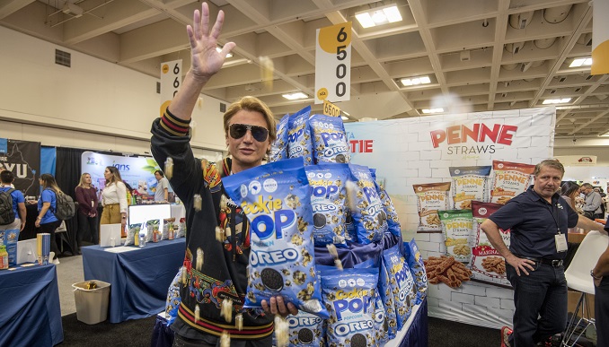 Foodgod Launches Oreo Cookie Pop by Snack Pop At Winter Fancy Food Show