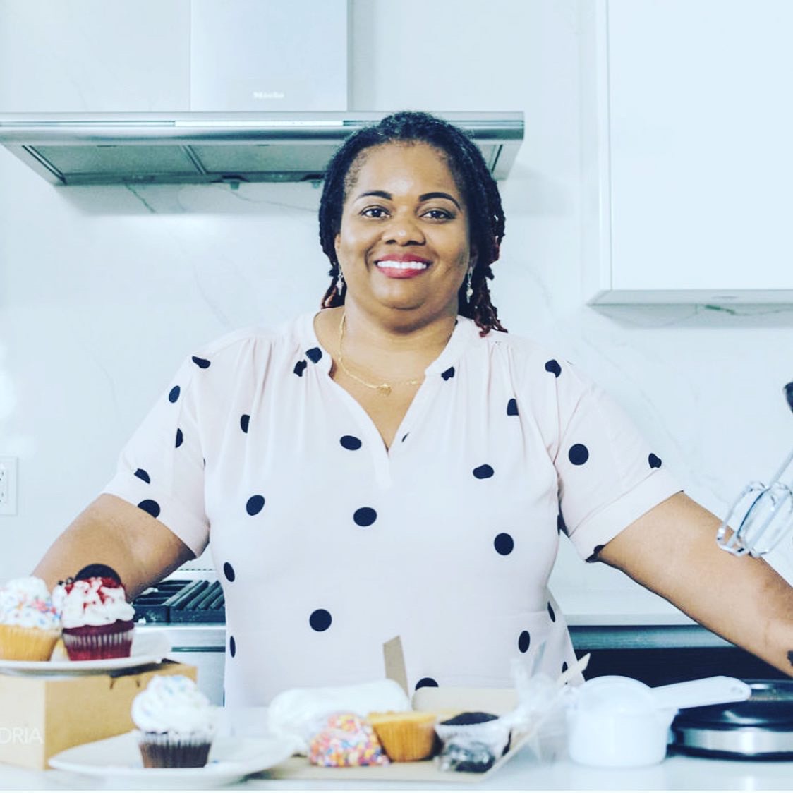 Shantell Penn—Sheshe’s Cupcakerie: Nassau, Bahamas
