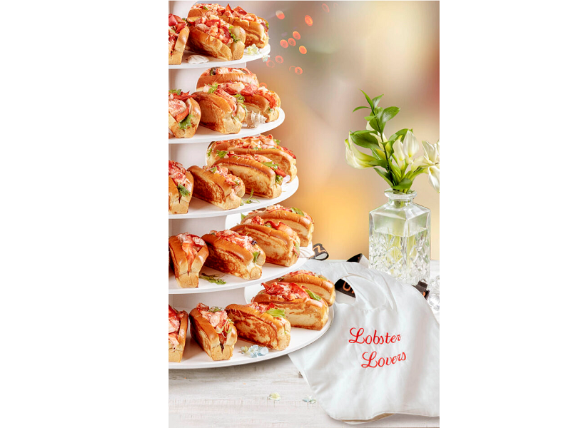 A Maine Lobster Roll Wedding Cake is Here ft. "Lobster Lovers" Bibs