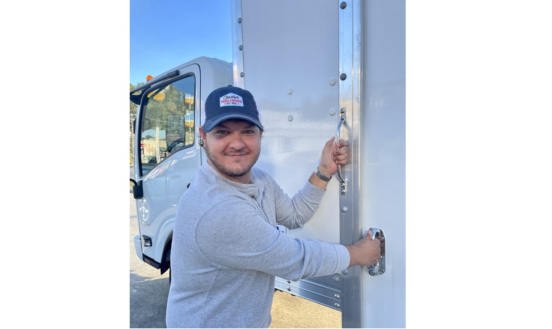 Chester's Chicken and Love's Travel Stops Celebrate Second Annual "Truckersgiving" by Gifting Thanksgiving Meals to Professional Drivers on Nov. 17