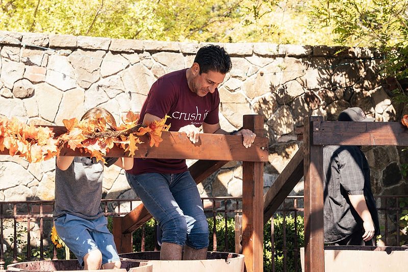 THE ESTATE YOUNTVILLE WELCOMES FALL WITH ITS SECOND ANNUAL CRUSH IT HARVEST FESTIVAL