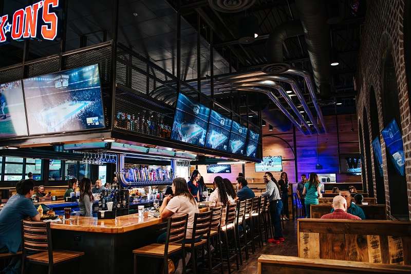 WALK-ON’S SPORTS BISTREAUX INTRODUCES BONE-IN WINGS TO ITS MENU FOR FIRST TIME IN TWO DECADES OF OPERATION