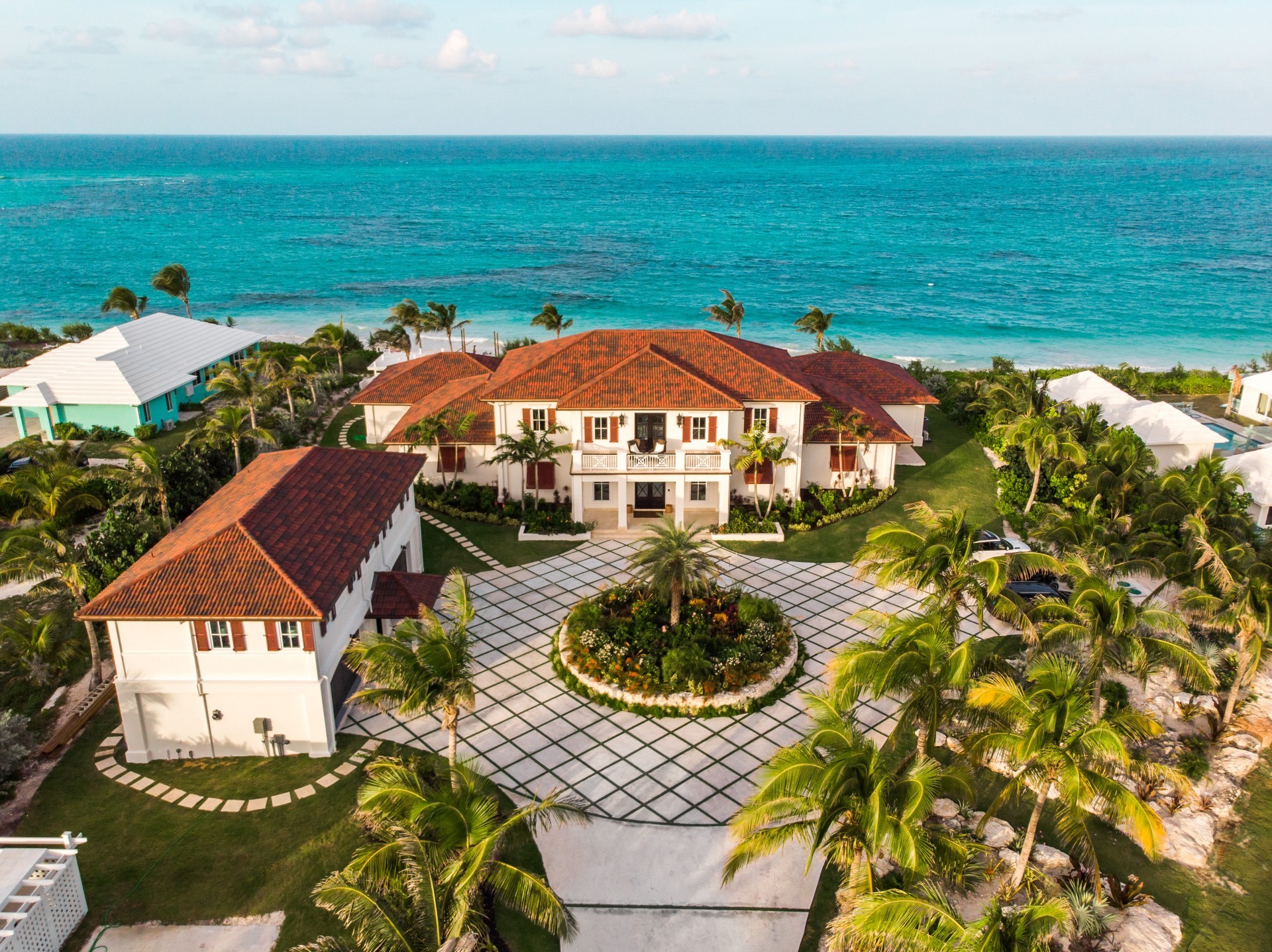 BAHAMIAN PARADISE FOUND: SNARESBROOK MANOR AN IMPECCABLE LUXURY ESCAPE IN ELEUTHERA
