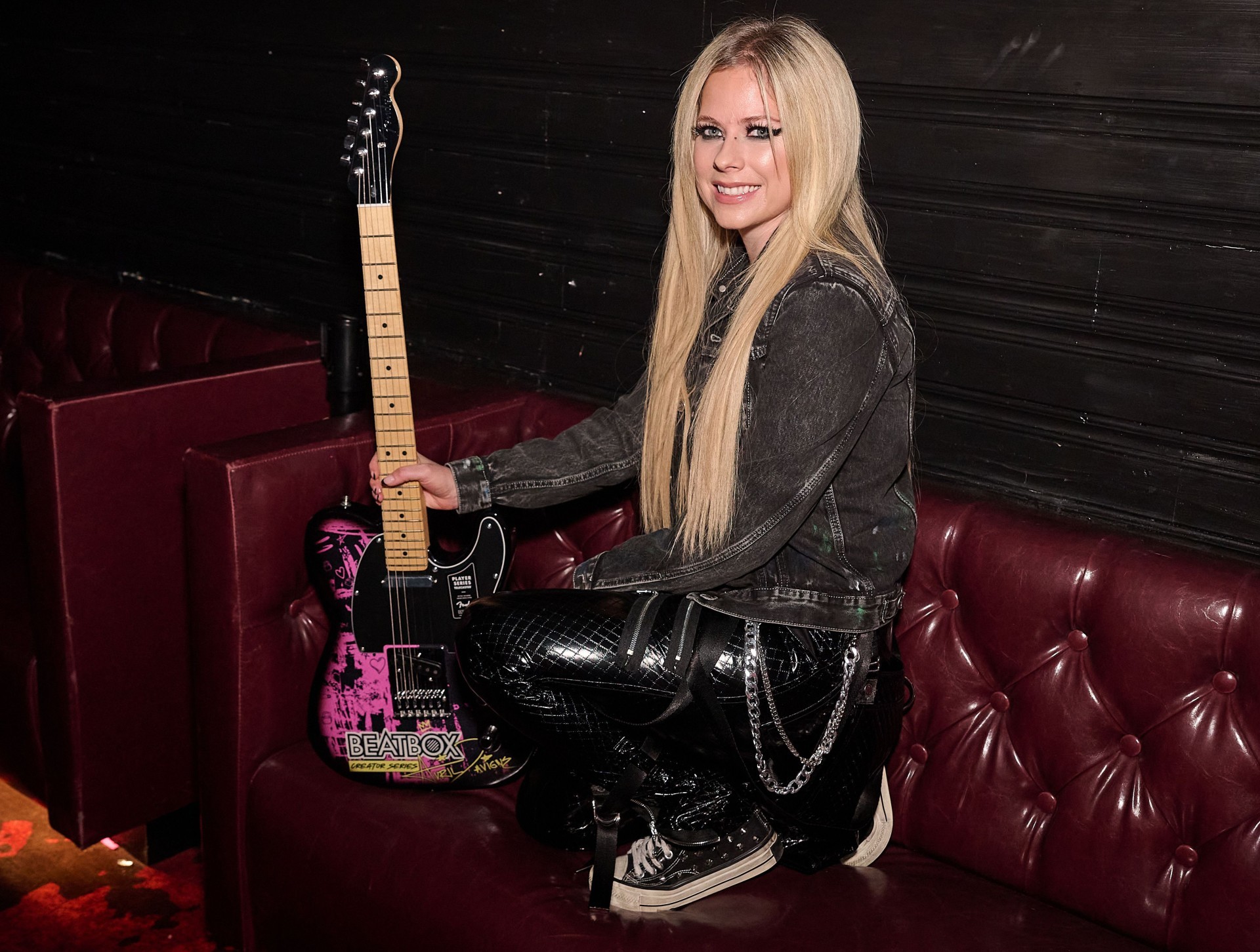 Avril Lavigne Kicks Off When We Were Young Festival With BeatBox Beverages and Celebrates Her Food & Beverage Magazine Cover!