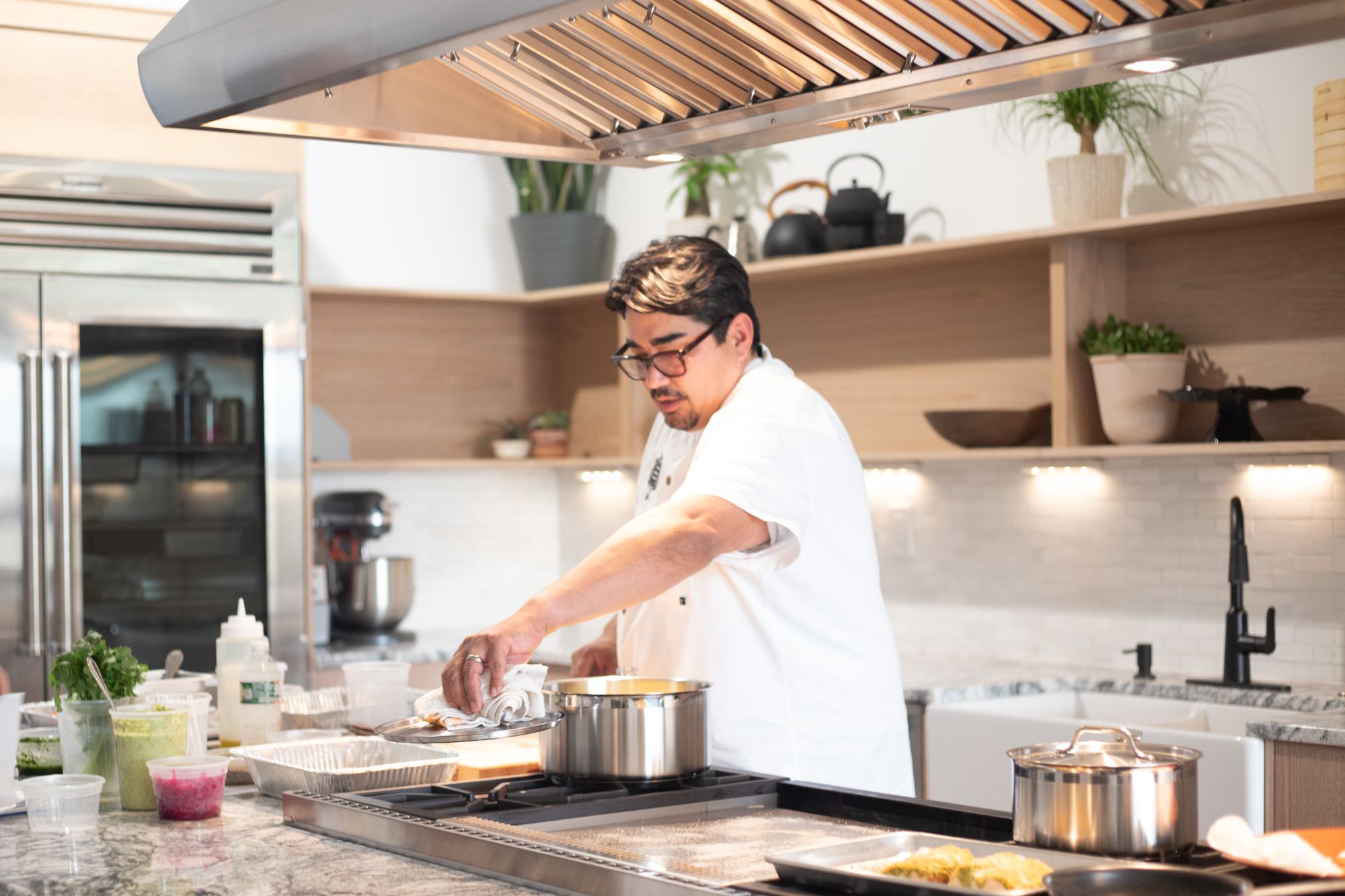 Iron Chef, Jose Garces Shares Tips and Tricks for an Unforgettable Holiday Meal