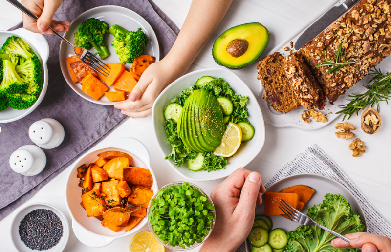 Living With a Vegan Roommate: A Guide