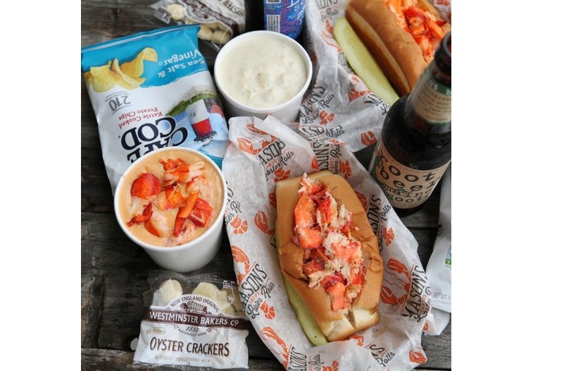 Mason's Famous Lobster Rolls Launches New Kiosk at Fort Lauderdale's Marina Village at Bahia Mar