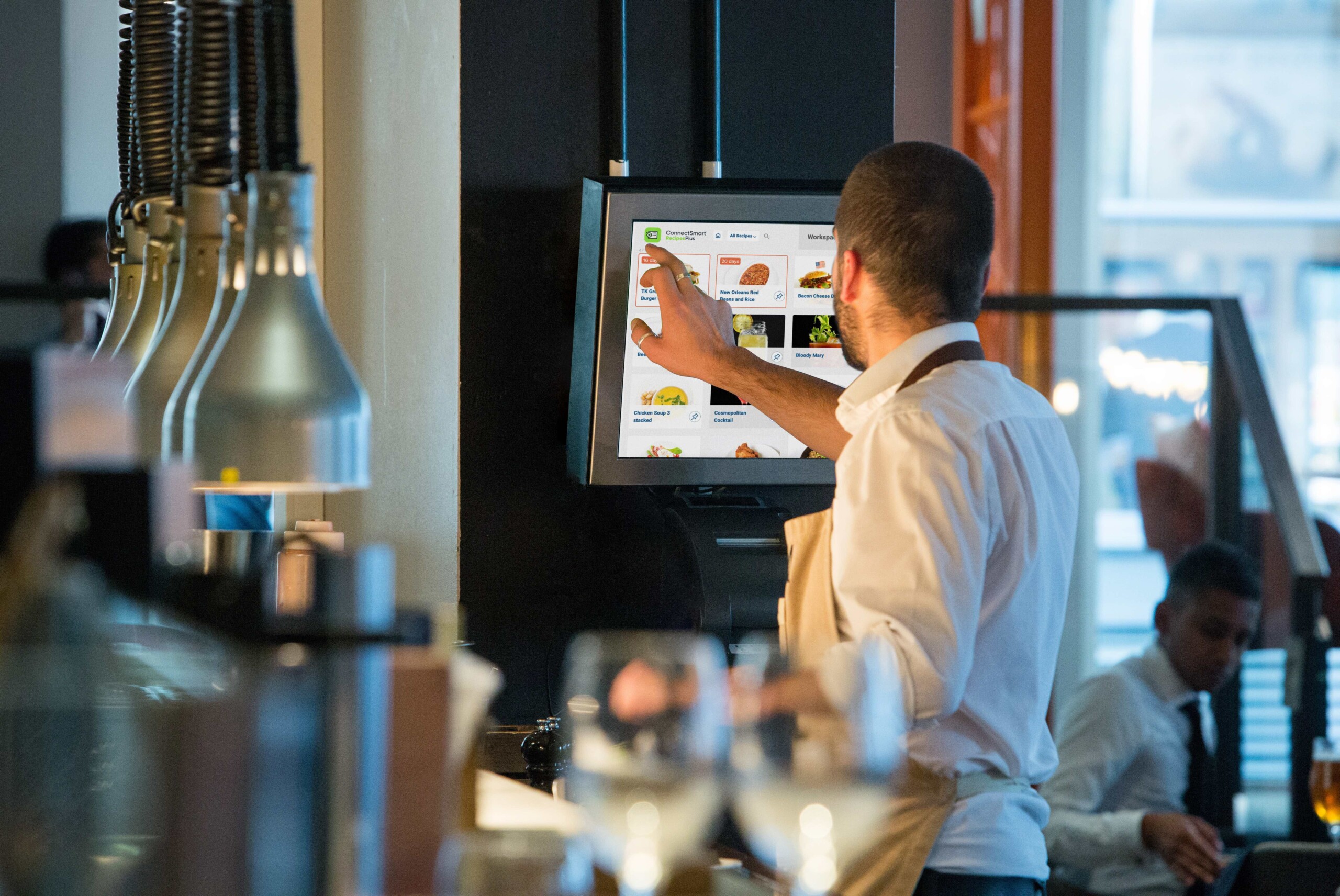 Why Restaurants Change Their Tech Stack (and What to  Look For)