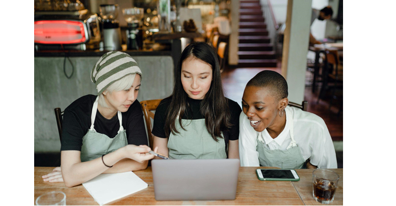 How Hospitality Professionals Can Leverage Digital Tools