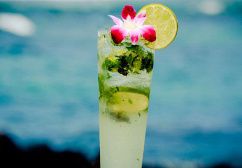 A Toast to 35 Years: Grand Hyatt Kauai Shakes Up Signature Cocktails for Milestone Anniversary Celebration