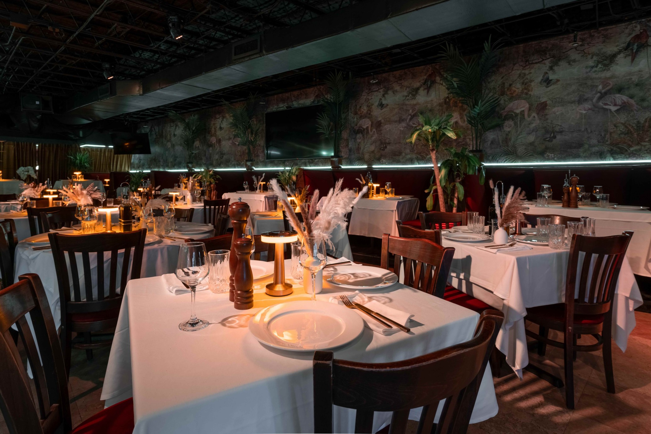 New Owners at Porterhouse Music Bar & Restaurant Are Redefining Dining and Nightlife Experience in  Sunny Isles Beach with French Chef and Elevated Atmosphere