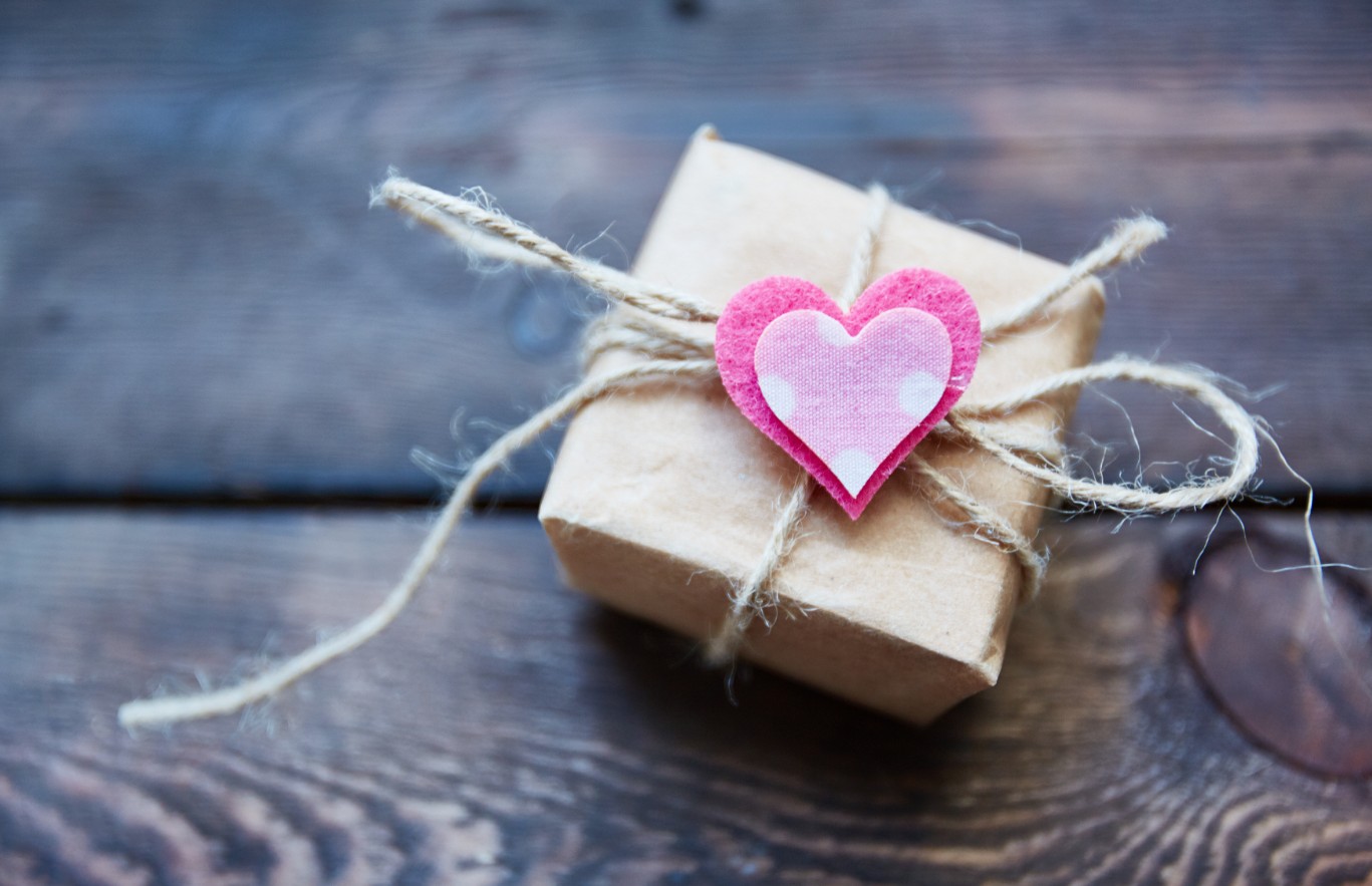 Luxe Bites & Bottles Worth Toasting This Valentine's Day