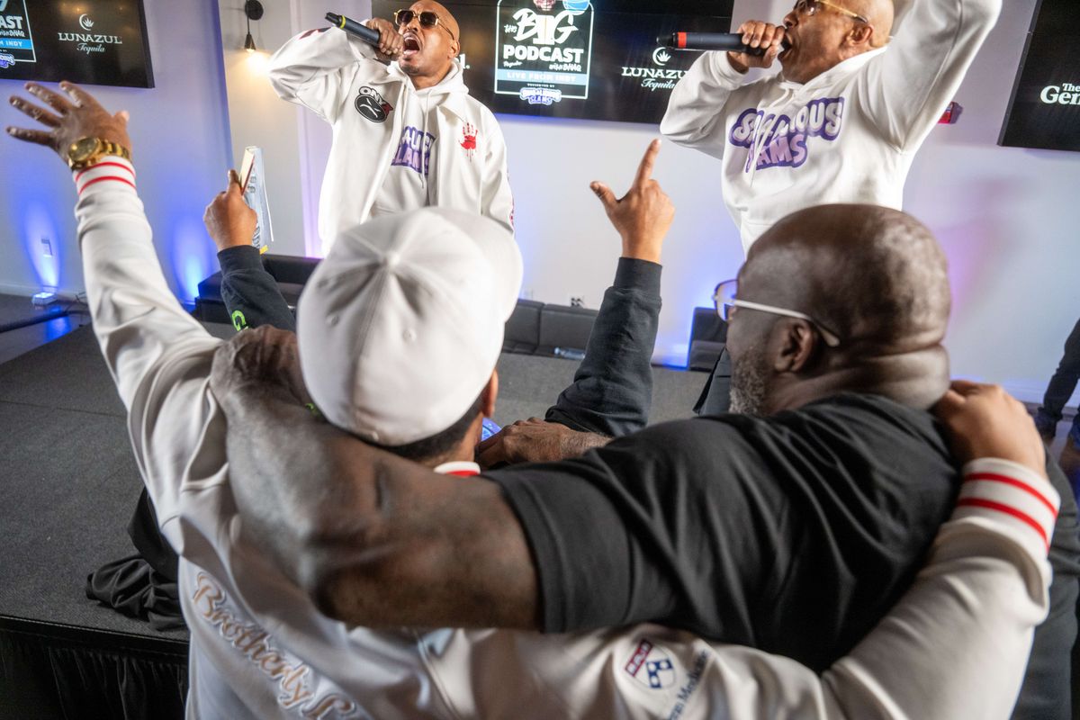 Shaquille O'Neal: A 90s Icon Transformed for Today's Fans
