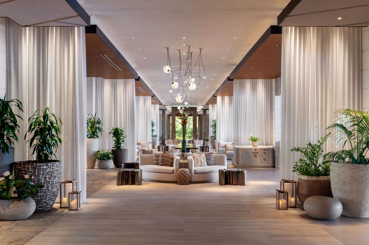 Lobby Center View