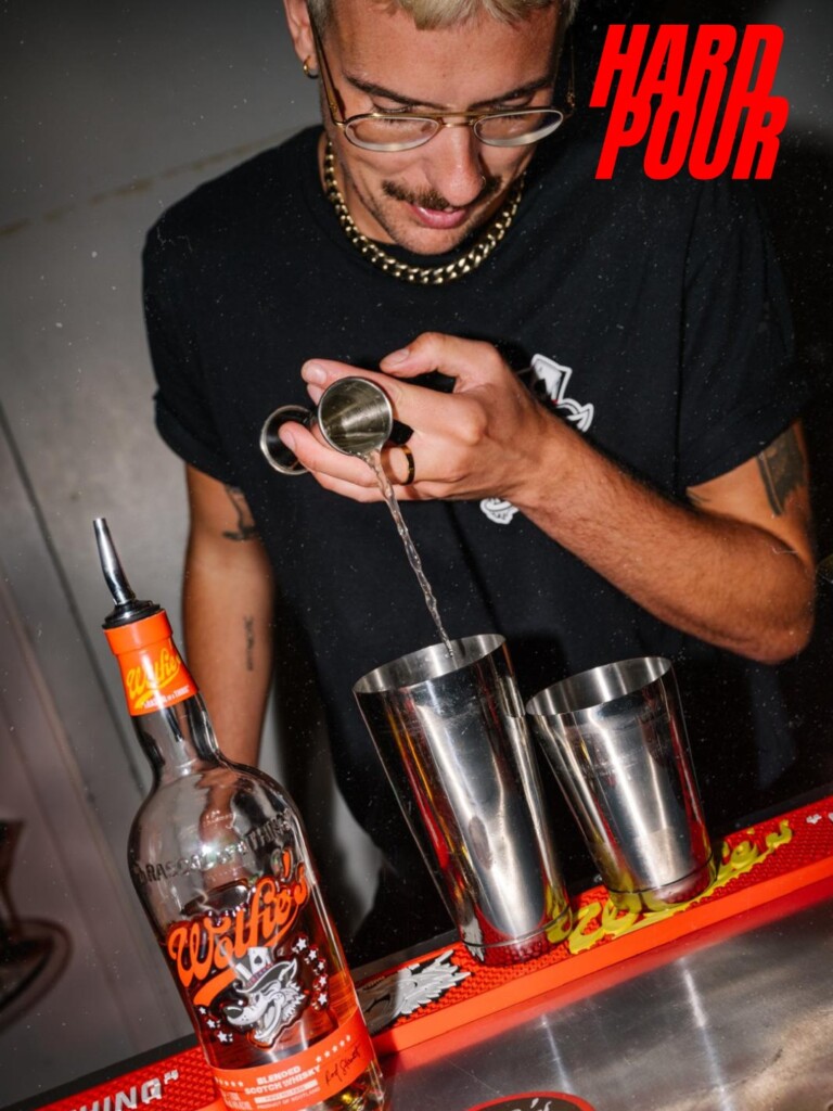 HARD POUR - POURING