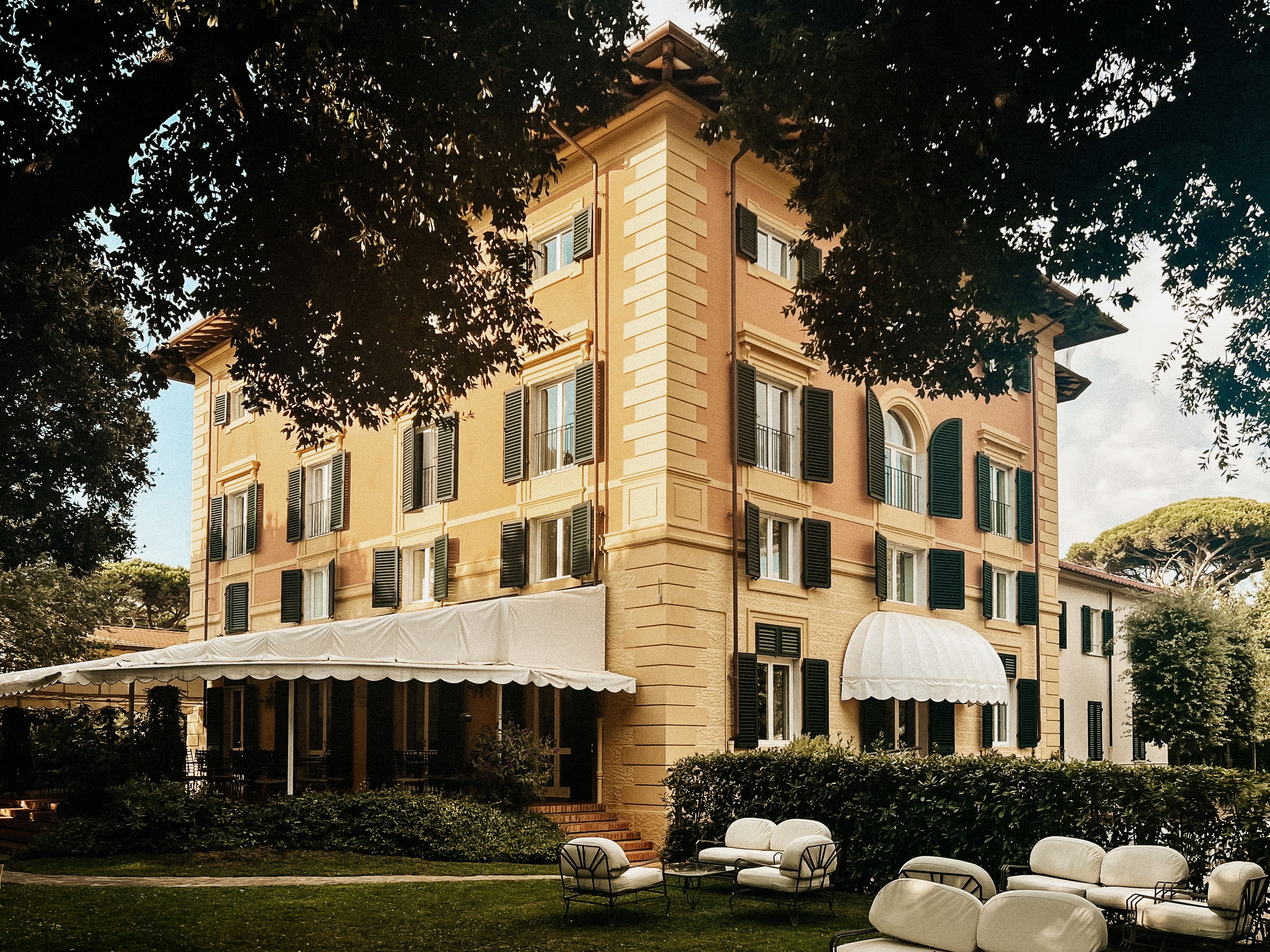 Villa Agnelli Bistrot at Augustus Hotel, Forte dei Marmi — Food & Beverage Magazine